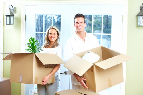 Beckenham man and van support for domestic and commercial moving jobs